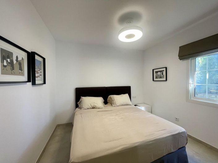 Image No.16-3 Bed Property for sale