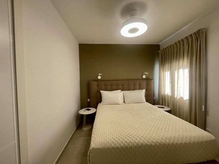 Image No.18-3 Bed Property for sale