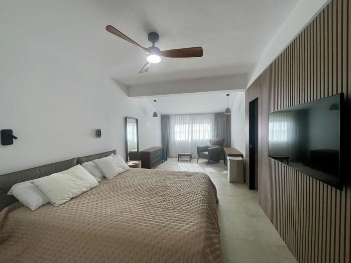 Image No.21-3 Bed Property for sale