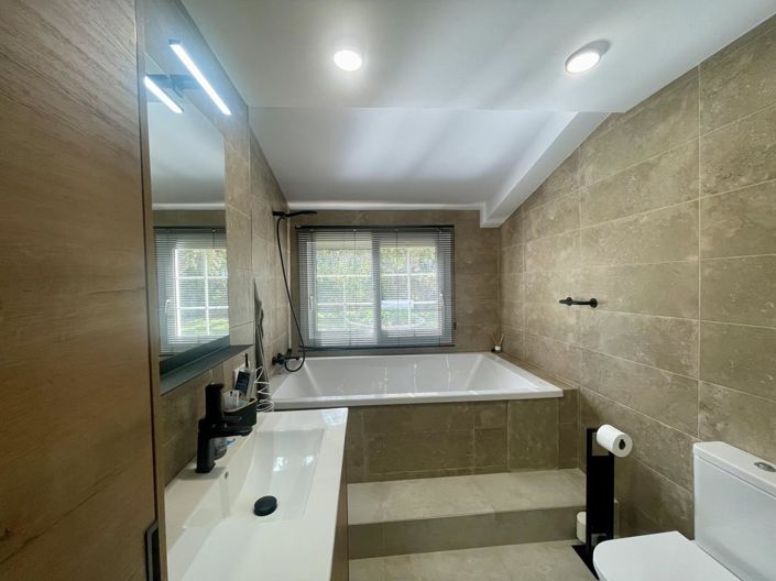 Image No.25-3 Bed Property for sale