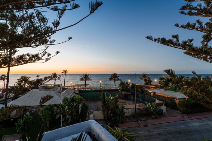 Image No.34-3 Bed Property for sale