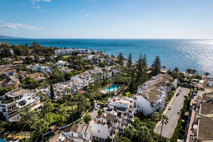 Image No.40-3 Bed Property for sale