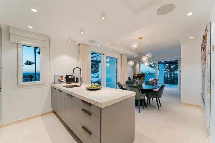 Image No.8-3 Bed Property for sale