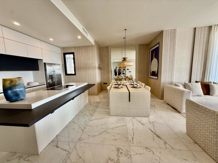 Image No.2-4 Bed Property for sale