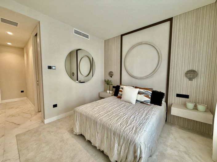 Image No.20-4 Bed Property for sale