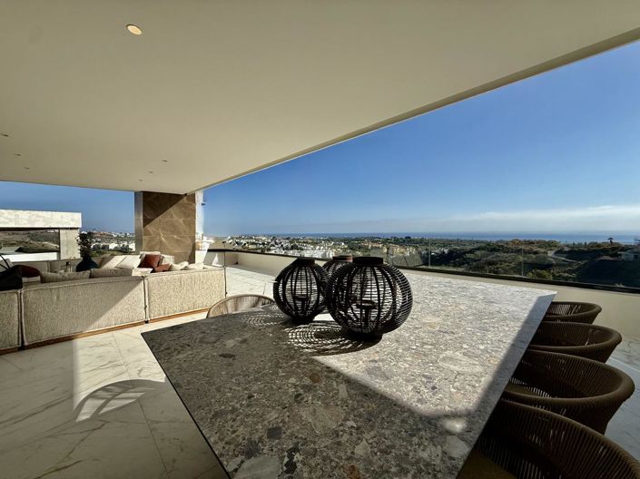 Image No.4-5 Bed Property for sale