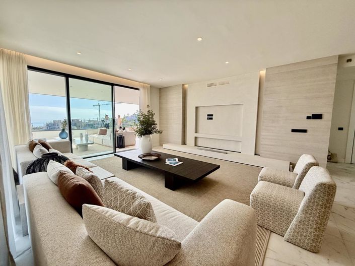 Image No.1-3 Bed Property for sale