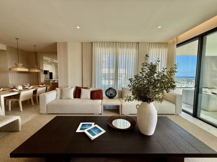 Image No.14-3 Bed Property for sale