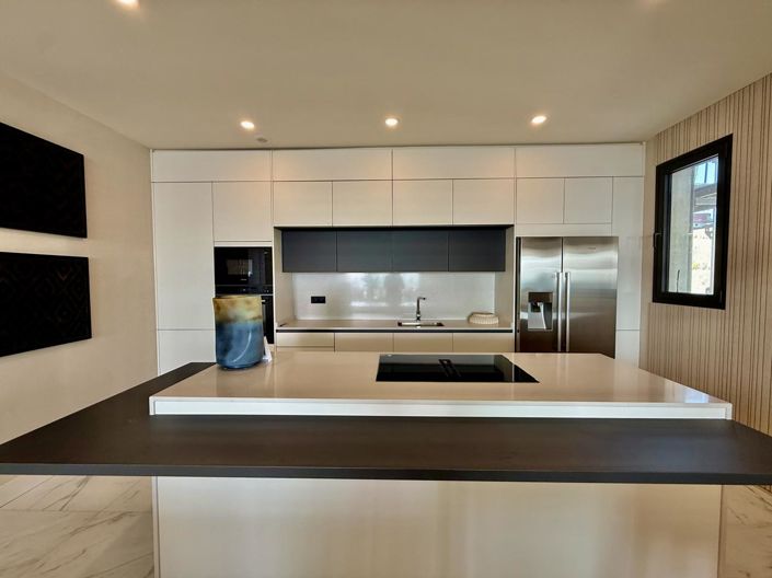 Image No.7-3 Bed Property for sale