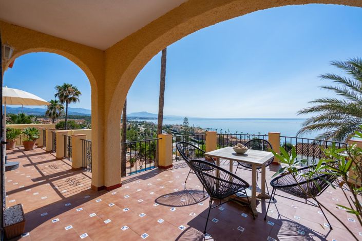 Image No.1-7 Bed Property for sale