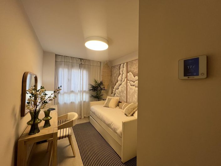 Image No.5-2 Bed Property for sale