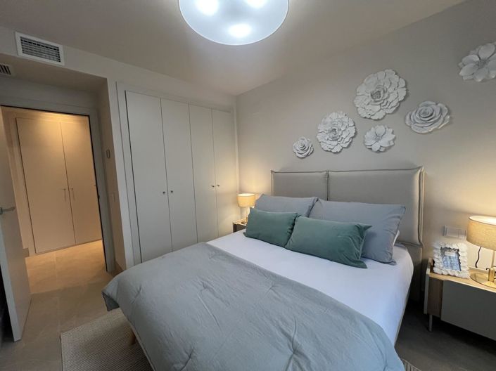 Image No.6-2 Bed Property for sale