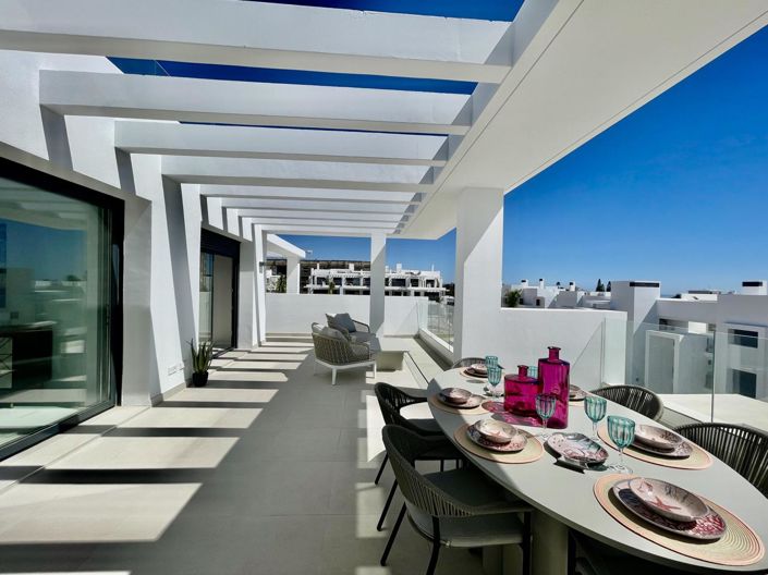 Image No.28-3 Bed Property for sale