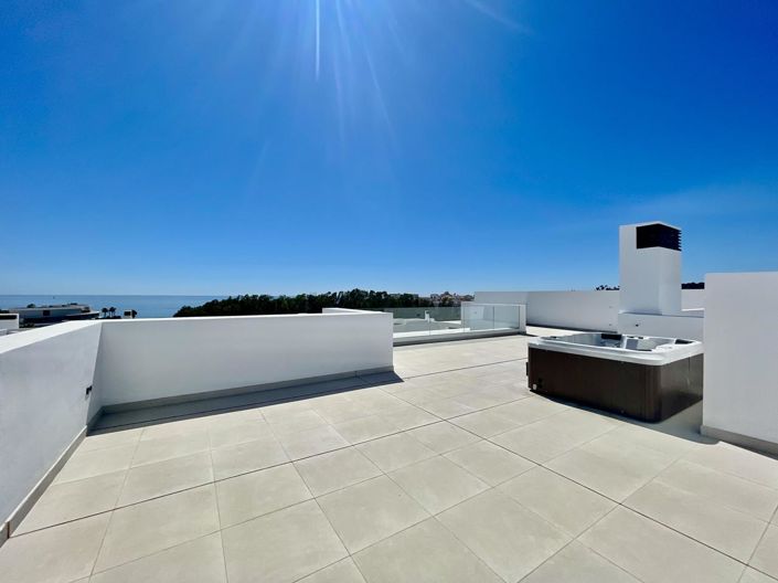 Image No.30-3 Bed Property for sale