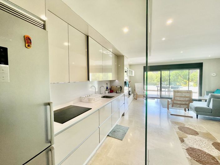 Image No.16-2 Bed Property for sale