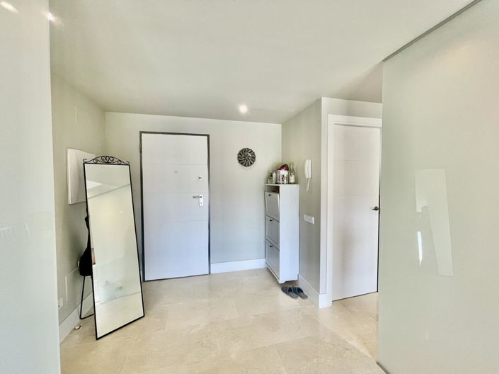 Image No.18-2 Bed Property for sale