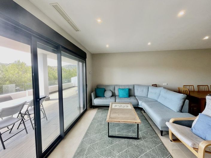 Image No.4-2 Bed Property for sale