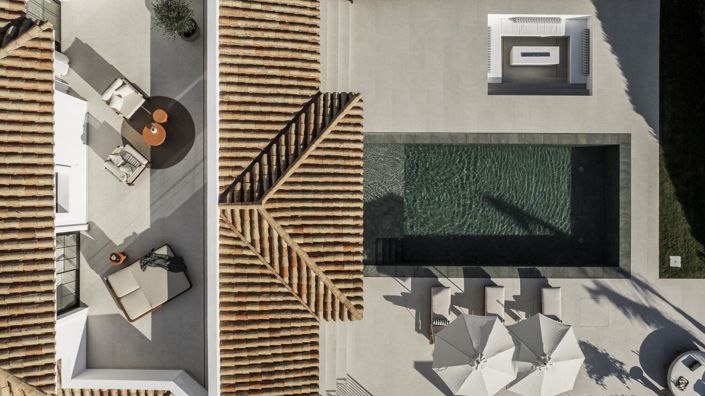 Image No.21-5 Bed Property for sale