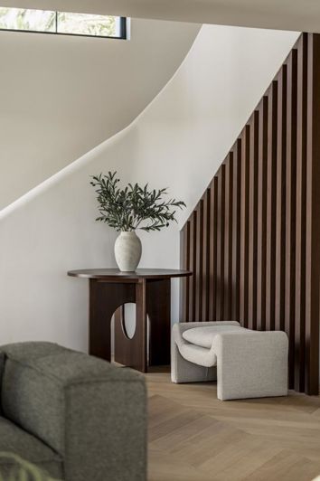 Image No.31-5 Bed Property for sale