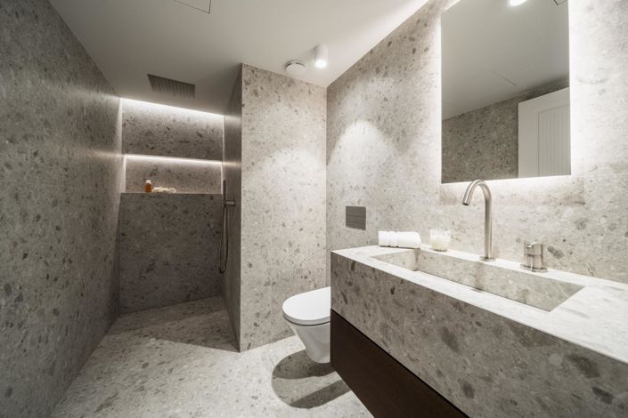 Image No.4-5 Bed Property for sale