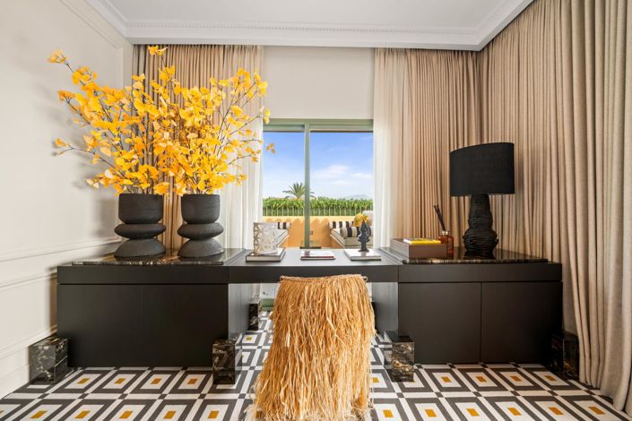 Image No.19-3 Bed Property for sale