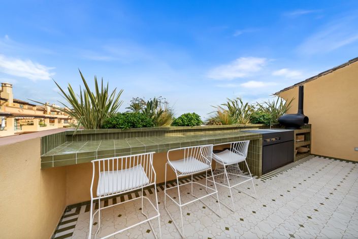 Image No.39-3 Bed Property for sale