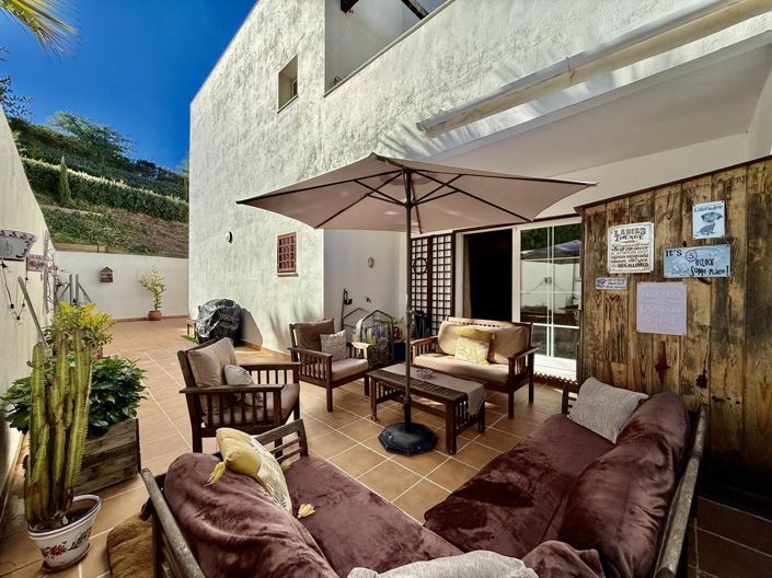 Image No.1-3 Bed Property for sale