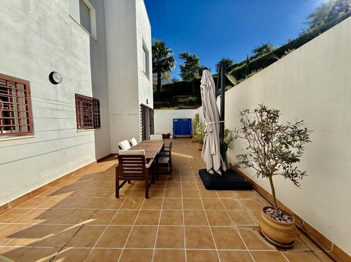 Image No.20-3 Bed Property for sale