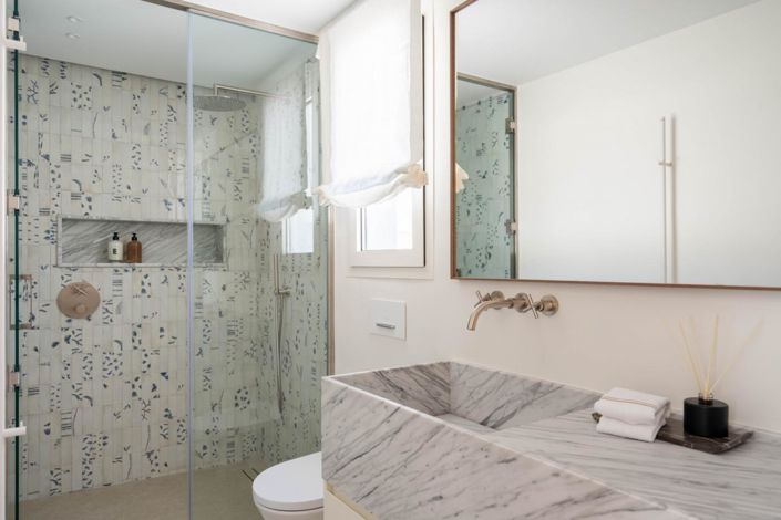 Image No.11-3 Bed Property for sale