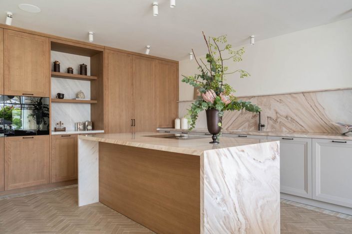 Image No.20-3 Bed Property for sale