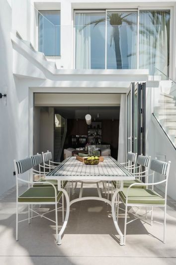 Image No.28-3 Bed Property for sale