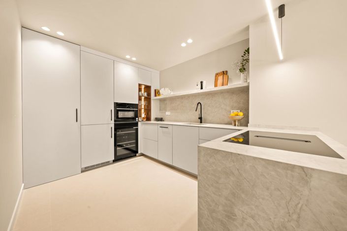 Image No.20-3 Bed Property for sale