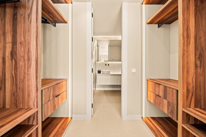 Image No.31-3 Bed Property for sale