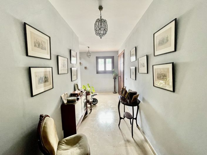 Image No.30-7 Bed Property for sale