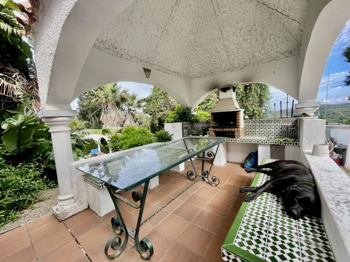 Image No.4-7 Bed Property for sale