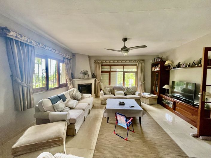 Image No.46-7 Bed Property for sale