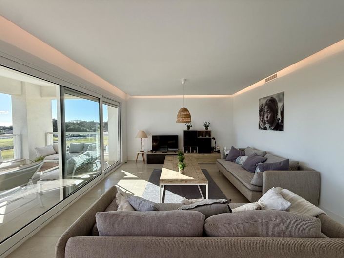 Image No.11-3 Bed Property for sale