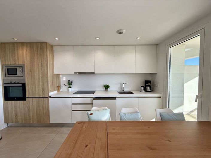 Image No.15-3 Bed Property for sale