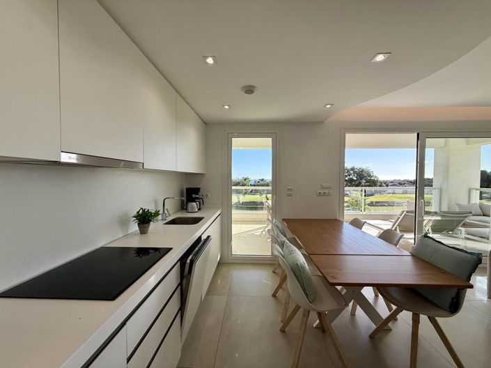 Image No.28-3 Bed Property for sale