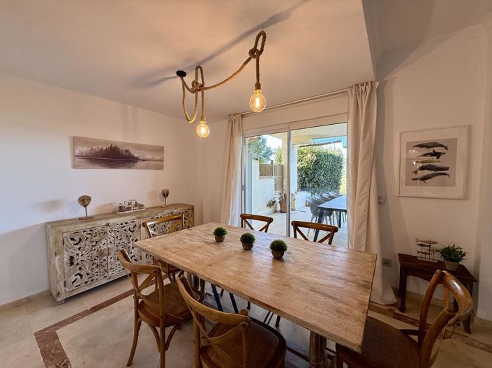 Image No.12-3 Bed Property for sale