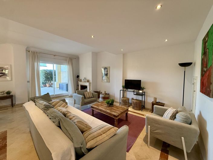 Image No.4-3 Bed Property for sale