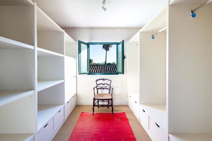 Image No.14-4 Bed Property for sale