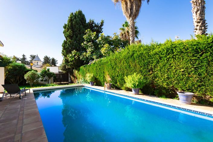 Image No.2-4 Bed Property for sale