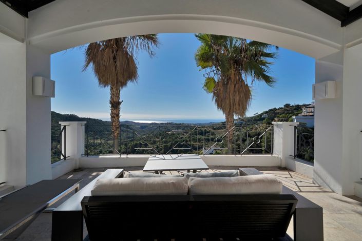 Image No.25-5 Bed Property for sale