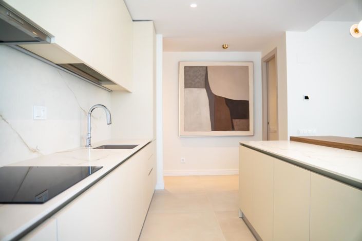 Image No.17-2 Bed Property for sale