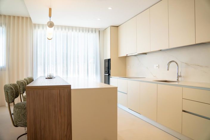 Image No.19-2 Bed Property for sale
