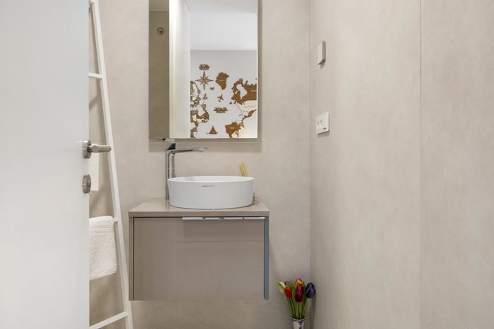 Image No.29-3 Bed Property for sale