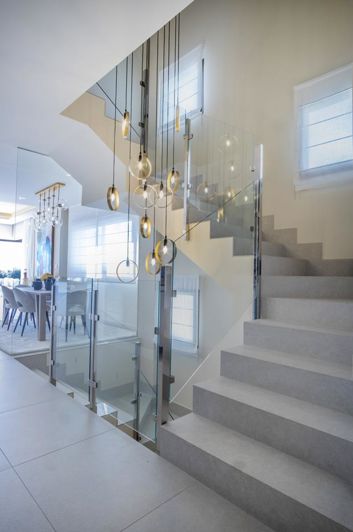 Image No.32-4 Bed Property for sale