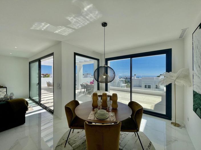 Image No.10-3 Bed Property for sale