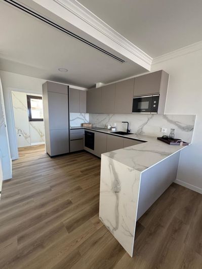 Image No.19-3 Bed Property for sale